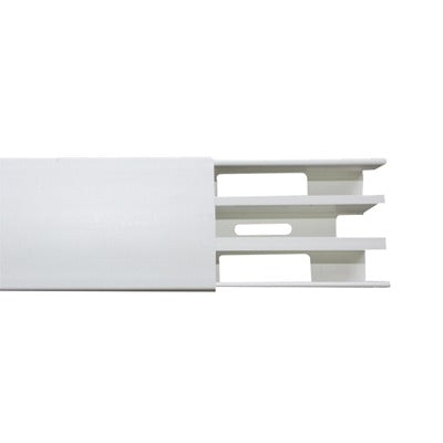Canaleta con troquel con tapa color blanco, de PVC auto extinguible,  40 x 62 x tramo 2m. (6301-01250)
