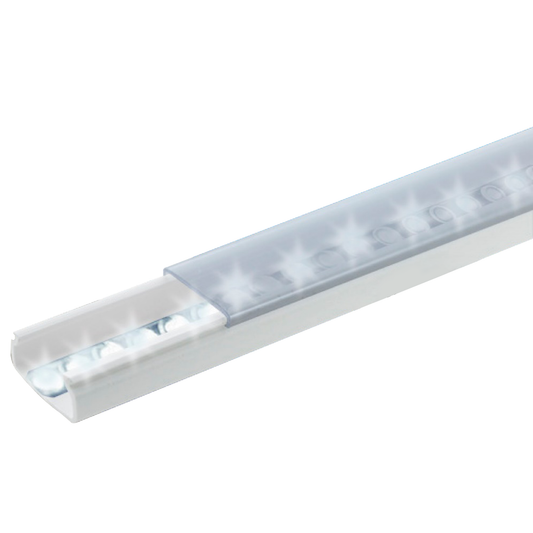 Difusor para tira LED con tapa transparente de PVC auto extinguible, ideal para colocar iluminación, 20 x 10mm, tramo de 1.53 m con cinta Autoadherible.