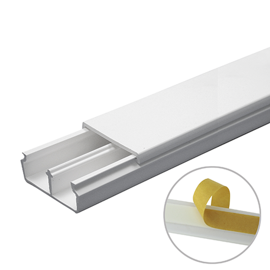 Canaleta en color blanco de PVC auto extinguible, con divisón 35 x 17, tramo de 6 pies, con cinta adhesiva (5301-21252)
